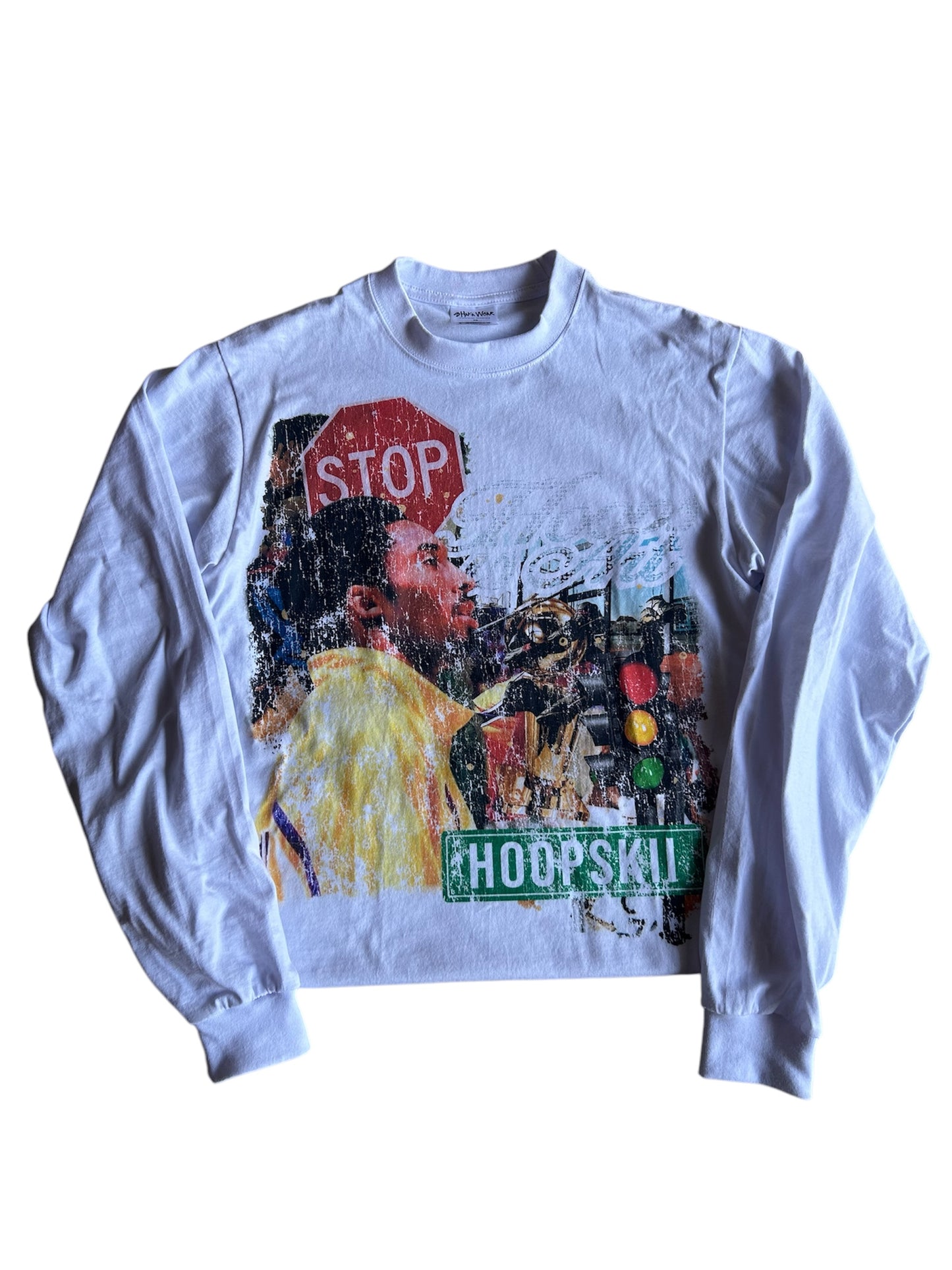 “HOOPS IS ART V2” KOBE WHITE LONGSLEEVE
